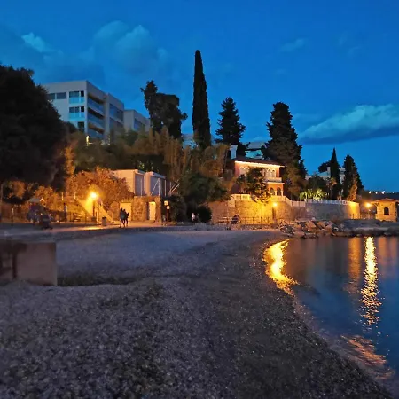 Soba U Opatiji Na Lipovici 4*